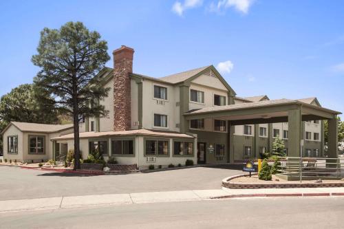 Фотография гостиницы Days Inn & Suites by Wyndham East Flagstaff