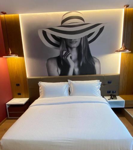 Фотографии гостиницы 
            Black Diamond Hotel