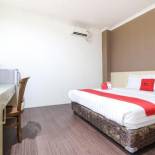 Фотография гостевого дома RedDoorz near Stadion Manahan Solo