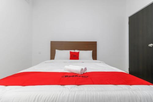 Фотография гостиницы RedDoorz Plus near Kepri Mall