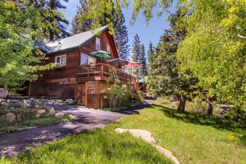 Фотография гостевого дома Cozy Truckee Getaway