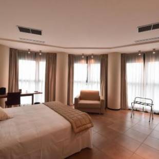 Фотографии гостиницы
Tatì Hotel