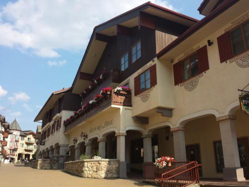 Фотография гостиницы Sun Peaks Lodge