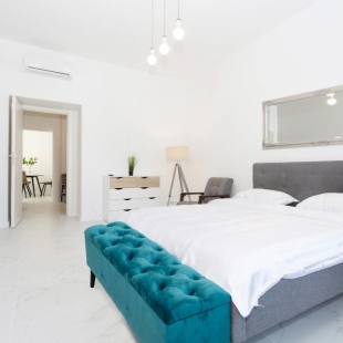 Фотография квартиры Апартаменты Стильные апартаменты с двумя спальнями в центре