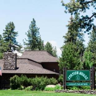 Фотографии гостиницы
Station House Inn South Lake Tahoe, An Original by Oliver Hotels