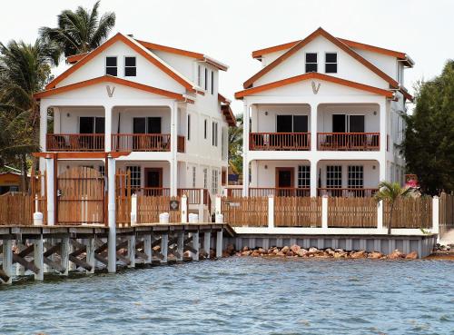 Фотография гостевого дома VeLento Oceanfront #4