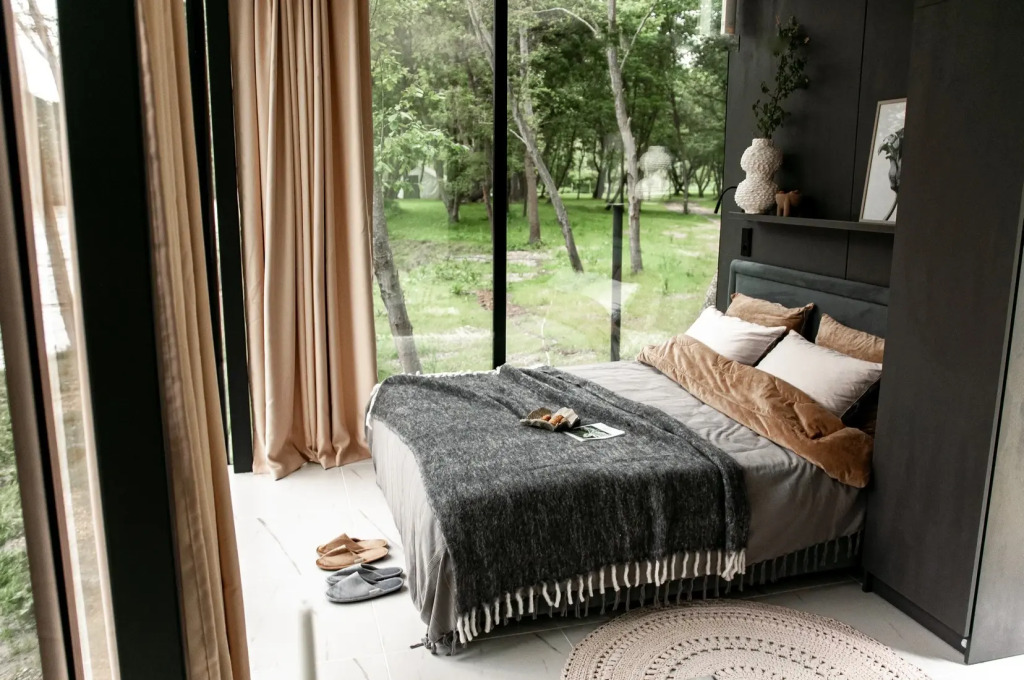 Фотография Коттеджа Частный Дом на Берегу Реки с Приватной Террасой и Джакузи