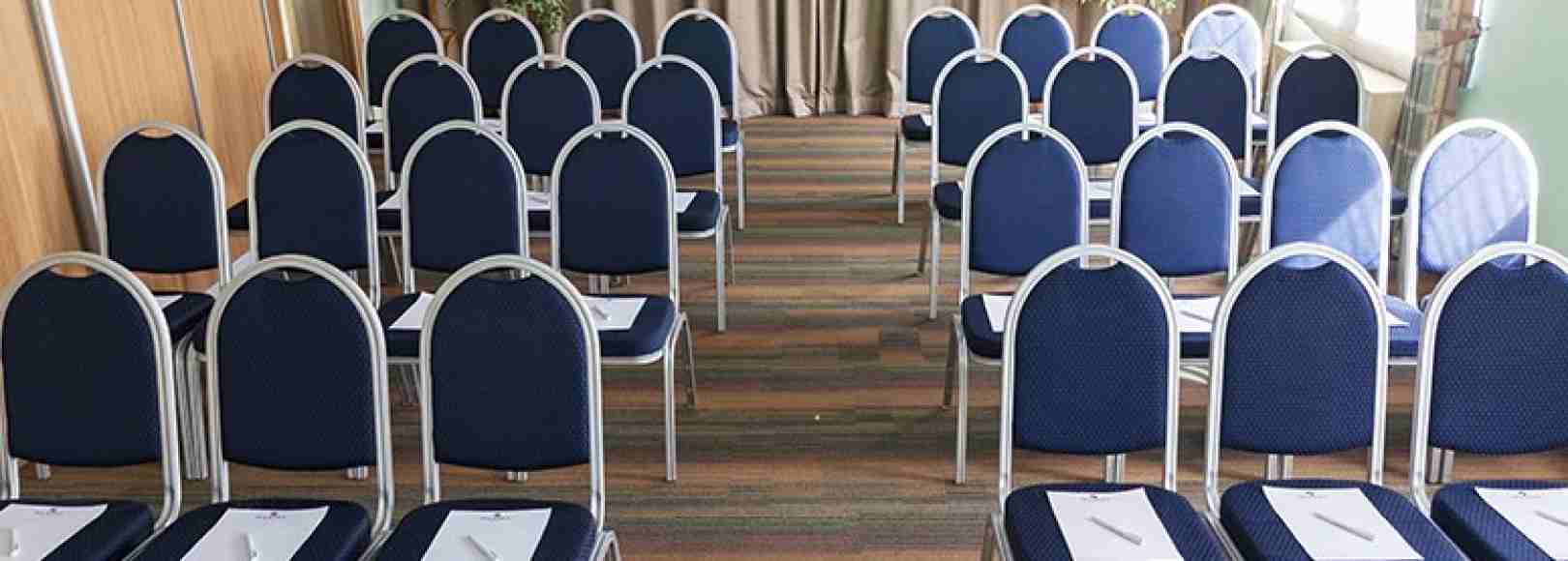 Фотография конференц-зала Славия