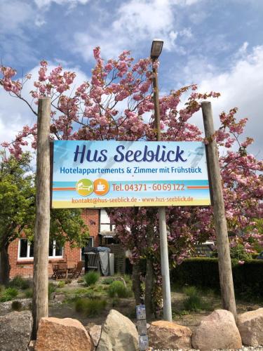 Фотография гостиницы Hotel & Ferienunterkünfte Hus Seeblick