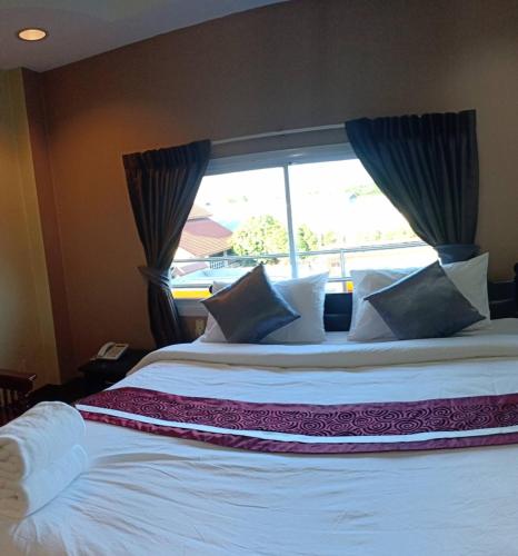 Фотографии гостиницы
Submukda Phoomplace Hotel