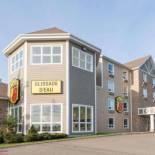 Фотография гостиницы Super 8 by Wyndham Quebec City