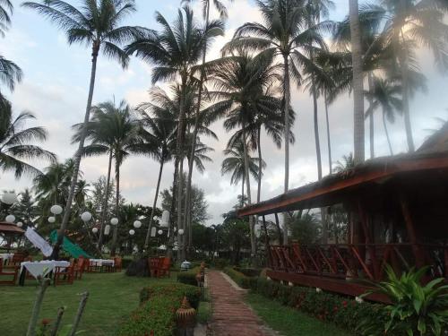 Фотография гостиницы Lipa Lodge Beach Resort