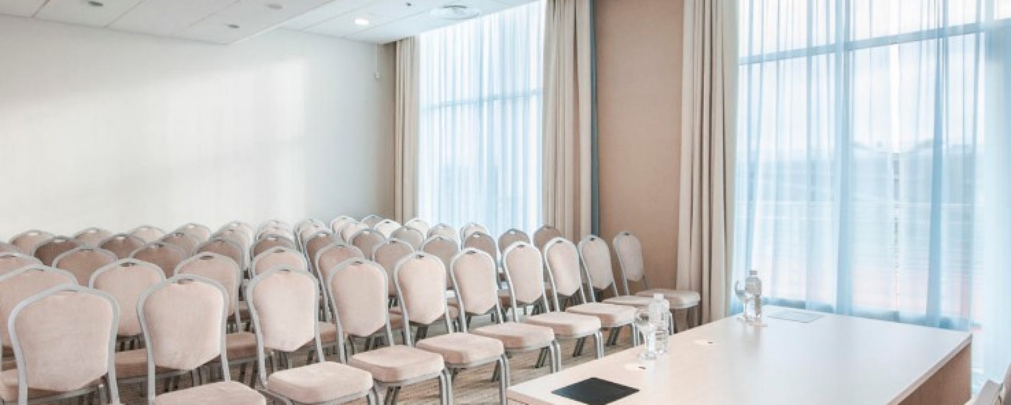 Фотографии конференц-зала Шамони