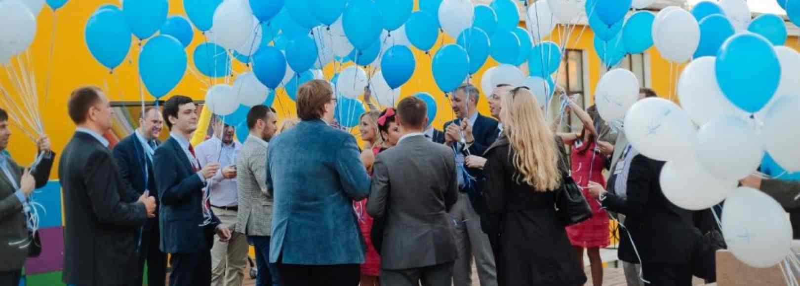 Фотография летней террасы Конгресс-центр ЛЕНПОЛИГРАФМАШ Открытая терраса