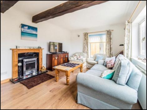 Фотографии гостевого дома 
            Lovely large cottage - sleeps 11, 4 bedrooms Cromer Norfolk