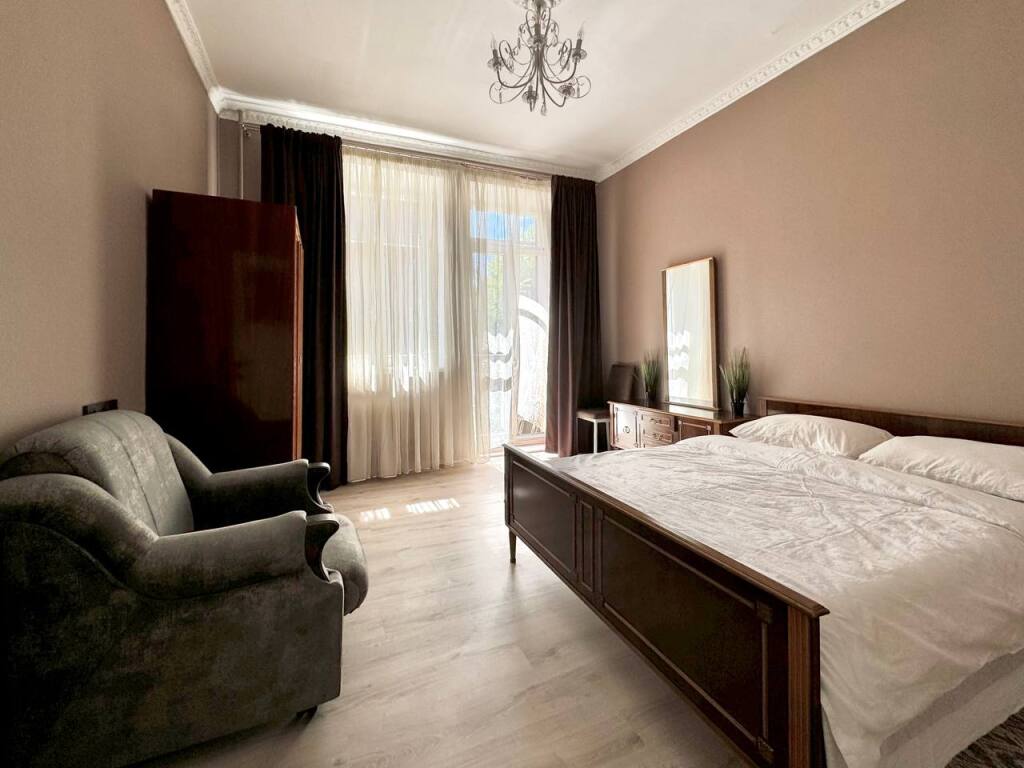 Фотография квартиры Апартаменты Шикарная уютная Трешка возле Площадь Победы