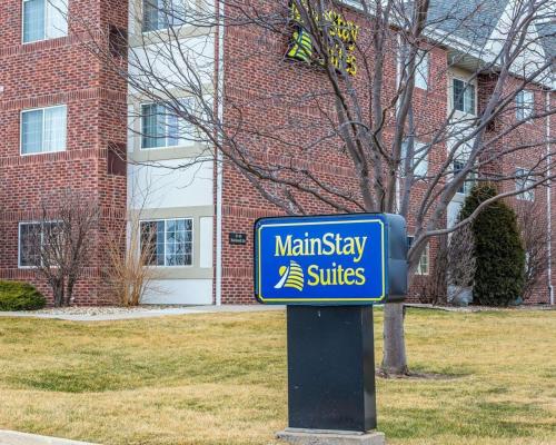 Фотография гостиницы MainStay Suites Cedar Rapids
