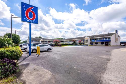 Фотография гостиницы Motel 6-Anniston, AL