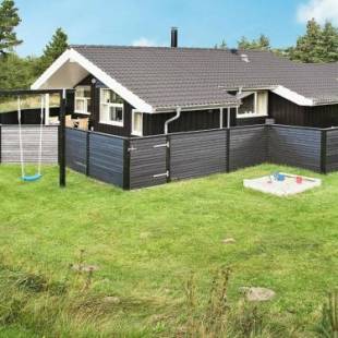 Фотографии гостевого дома 
            Three-Bedroom Holiday home in Blåvand 30