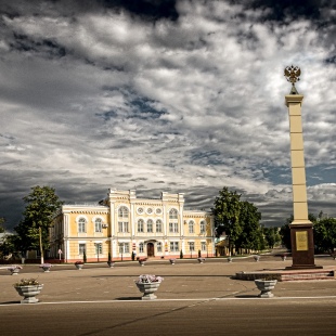 Фотография памятника Колонна в честь императрицы Екатерины Великой