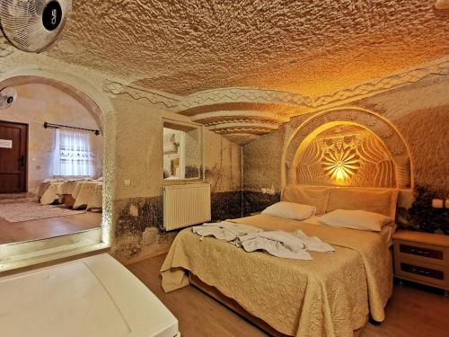 Фотография гостиницы Falcon Cave Suites