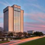 Фотография гостиницы Crowne Plaza Dallas Market Center, an IHG Hotel