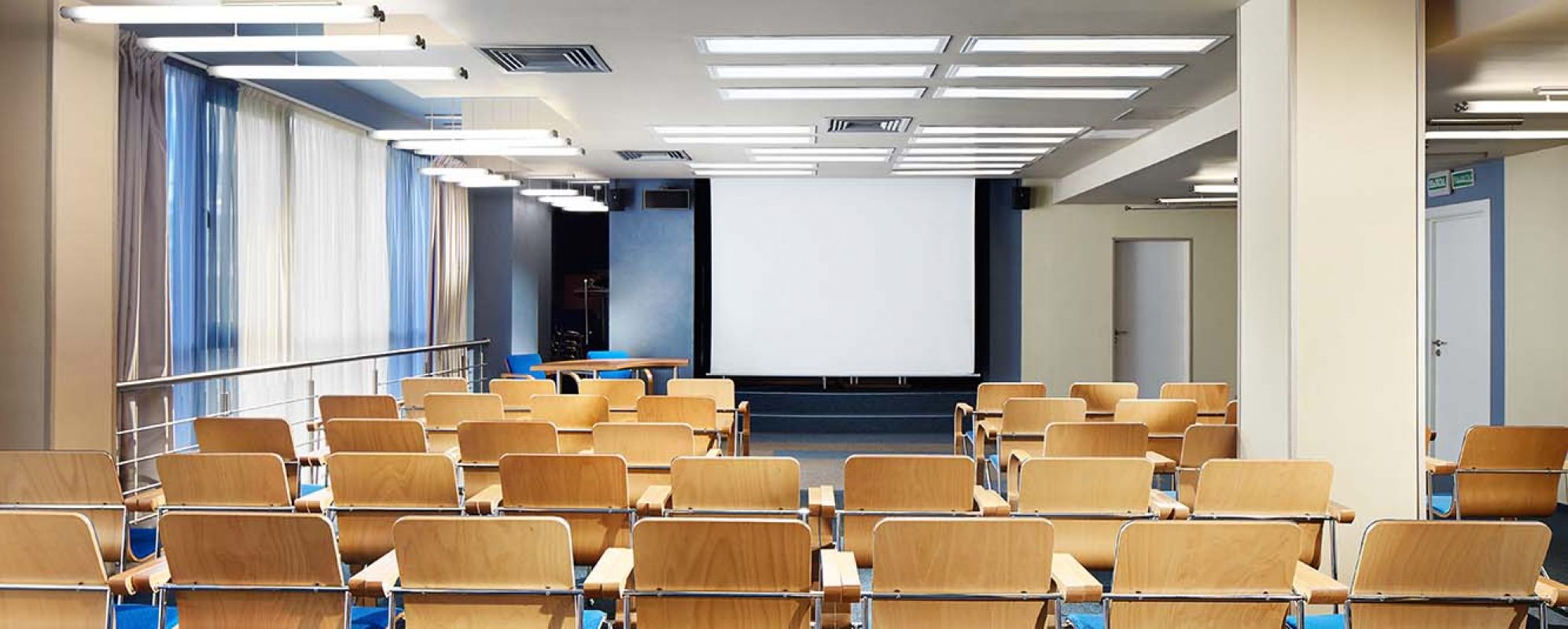 Фотографии конференц-зала Конференц-зал на 70 мест (2-й этаж, корпус 1)