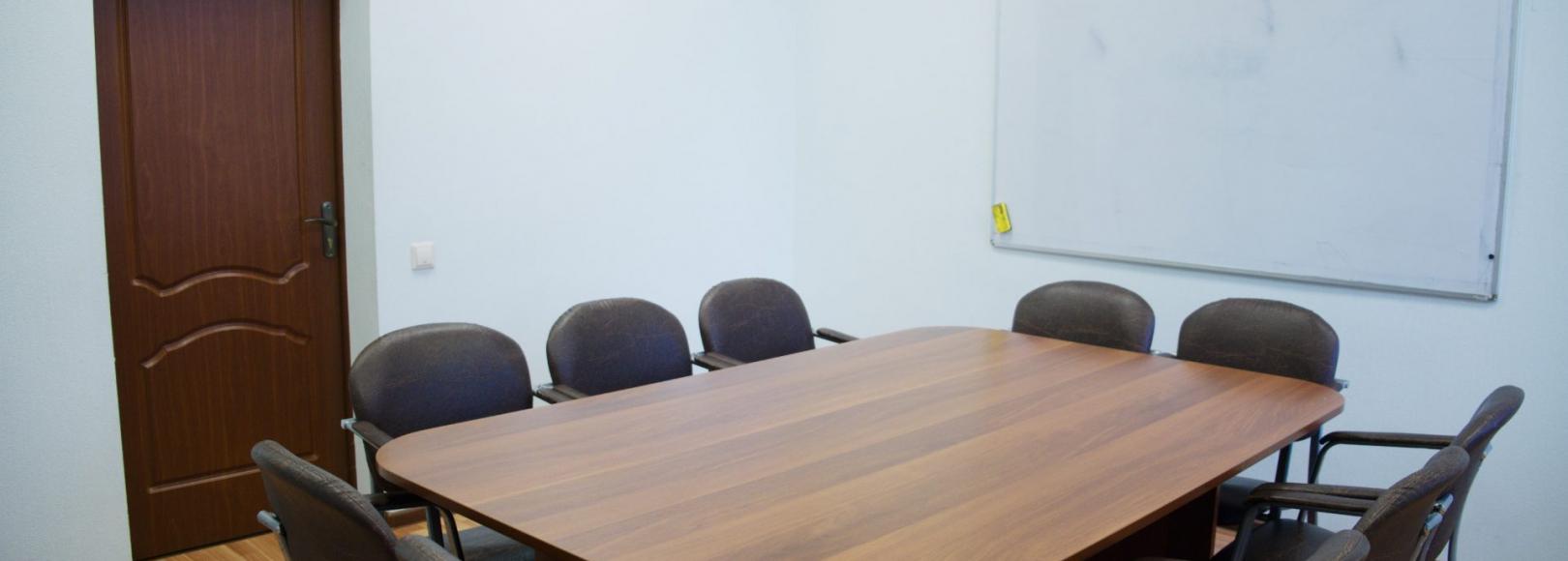 Фотография комнаты для переговоров Конгресс-центр ЛЕНПОЛИГРАФМАШ Комната переговоров