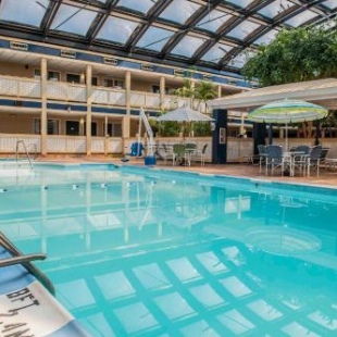 Фотография гостиницы Ramada by Wyndham Indianapolis Speedway