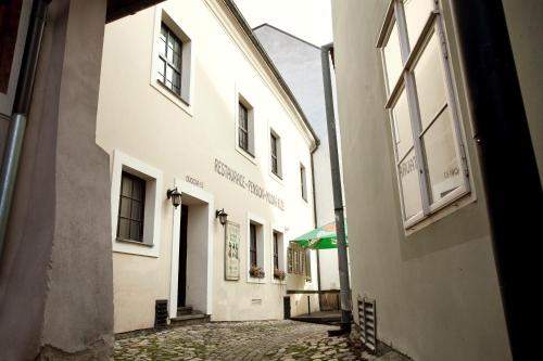 Фотография гостевого дома Penzion a restaurace Modrá růže Tábor