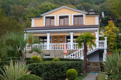 Фотографии гостевого дома
Вилла Ирина