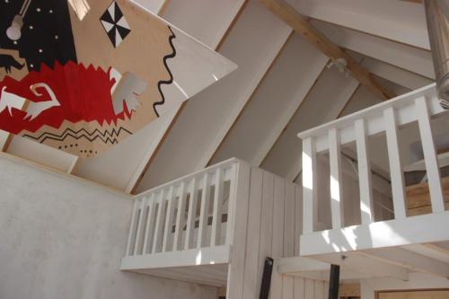 Фотографии гостевого дома
Железный домик