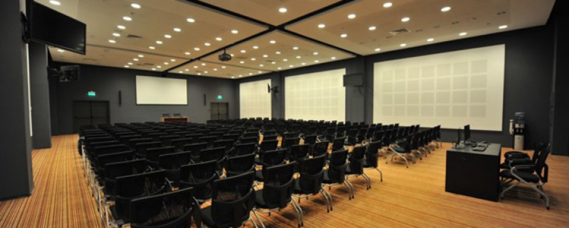 Фотографии конференц-зала МВК Новосибирск Экспоцентр Конференц-зал 4