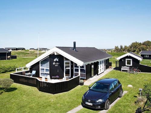 Фотография гостевого дома Two-Bedroom Holiday home in Hjørring 1