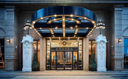 Фотография гостиницы Grand Emperor Hotel