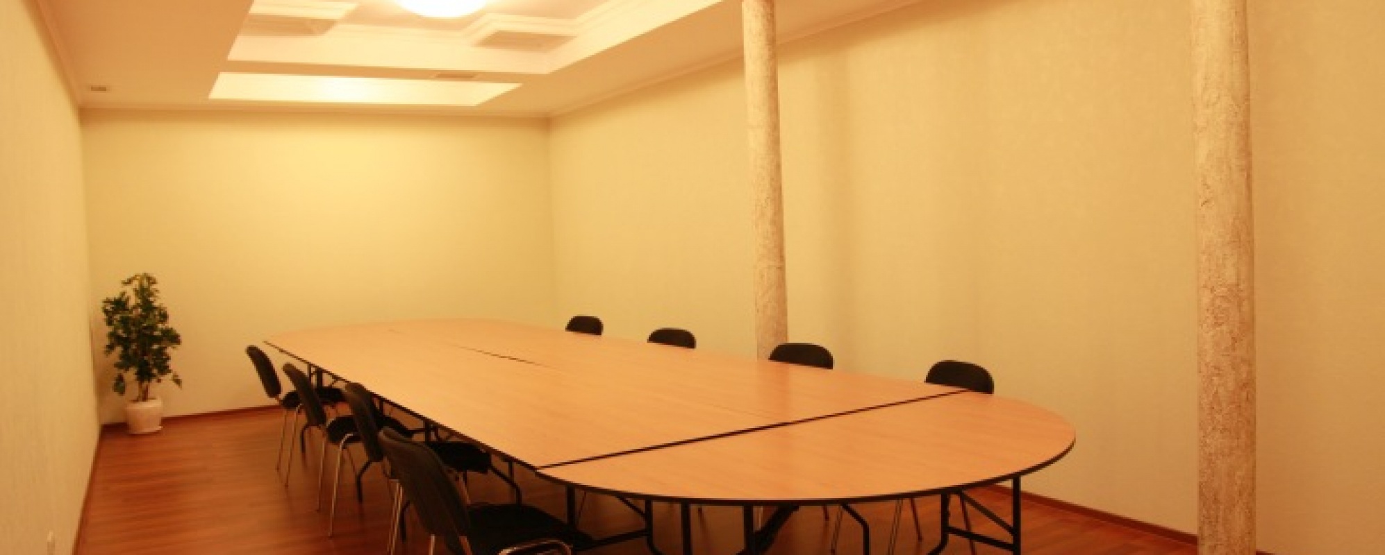 Фотографии комнаты для переговоров Малая переговорная