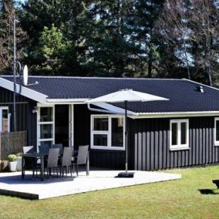 Фотографии гостевого дома
Two-Bedroom Holiday home in Blåvand 23