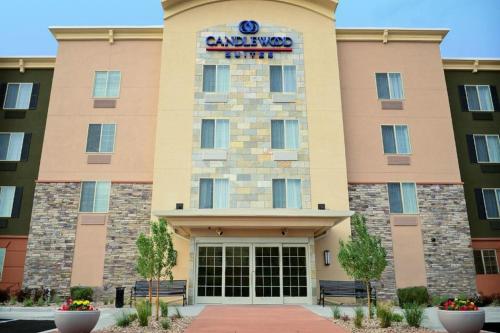 Фотография гостиницы Candlewood Suites Denver Northeast - Brighton, an IHG Hotel