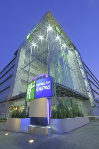 Фотография гостиницы Holiday Inn Express Guadalajara Expo, an IHG Hotel
