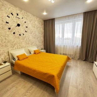 Фотография квартиры жёлтая просторная в Твери Квартира