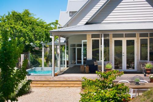 Фотография гостевого дома Sades Daylesford