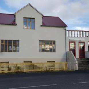 Фотографии гостевого дома
Steinhúsið