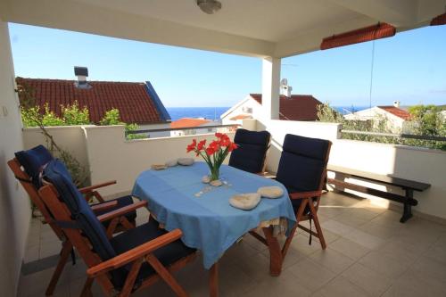 Фотография гостевого дома Apartments with a parking space Rukavac, Vis - 8897