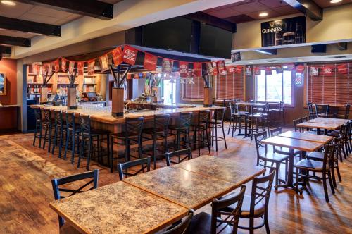 Фотография гостиницы Lakeview Inns & Suites - Fort Saskatchewan