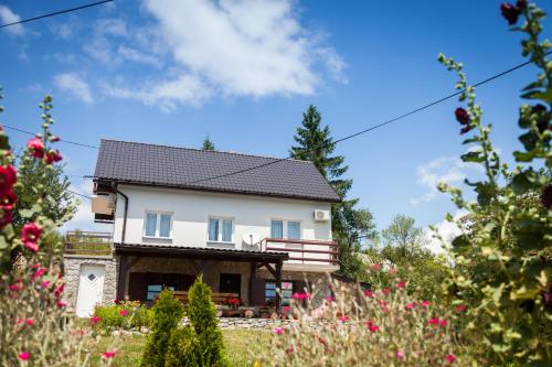 Фотография гостевого дома Peter's Pine Cottage