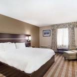Фотография гостиницы Clarion Inn & Suites Stroudsburg - Poconos