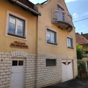 Фотографии гостевого дома
Óvár 12 Vendégház