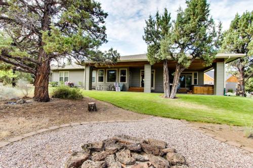 Фотография гостевого дома Eagle Crest Juniper Forest Retreat