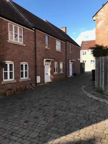 Фотография гостевого дома 2 Crown Barton