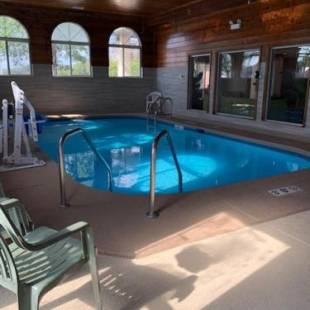 Фотографии гостиницы 
            Super 8 by Wyndham Chicago O'Hare Airport